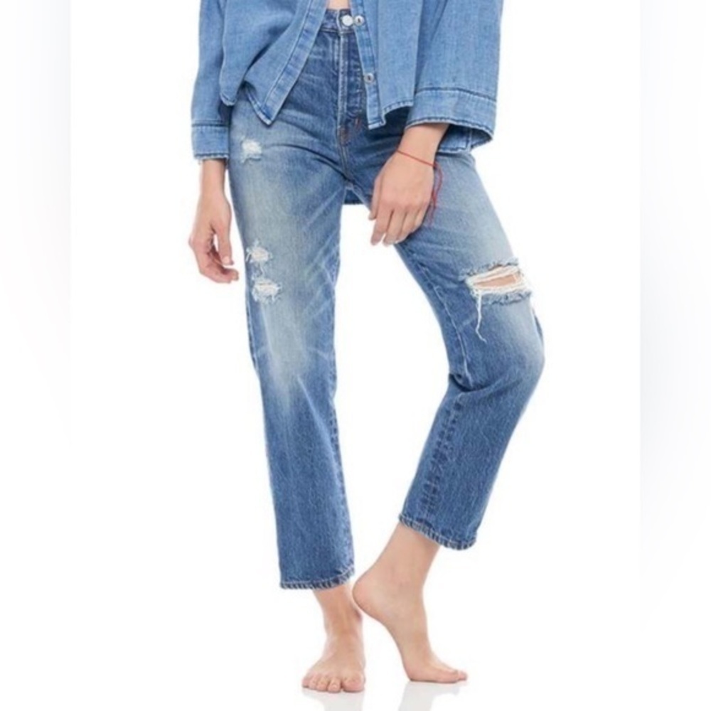 NWT Sandrine Rose Straight Fit Boyfriend Jean with distressing, size 30